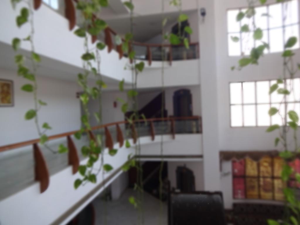 Hotel Sita Manor 瓜廖尔 外观 照片