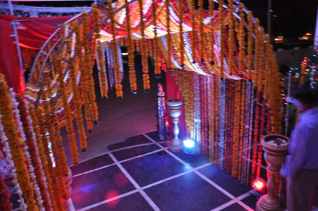 Hotel Sita Manor 瓜廖尔 外观 照片
