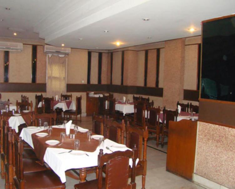 Hotel Sita Manor 瓜廖尔 外观 照片